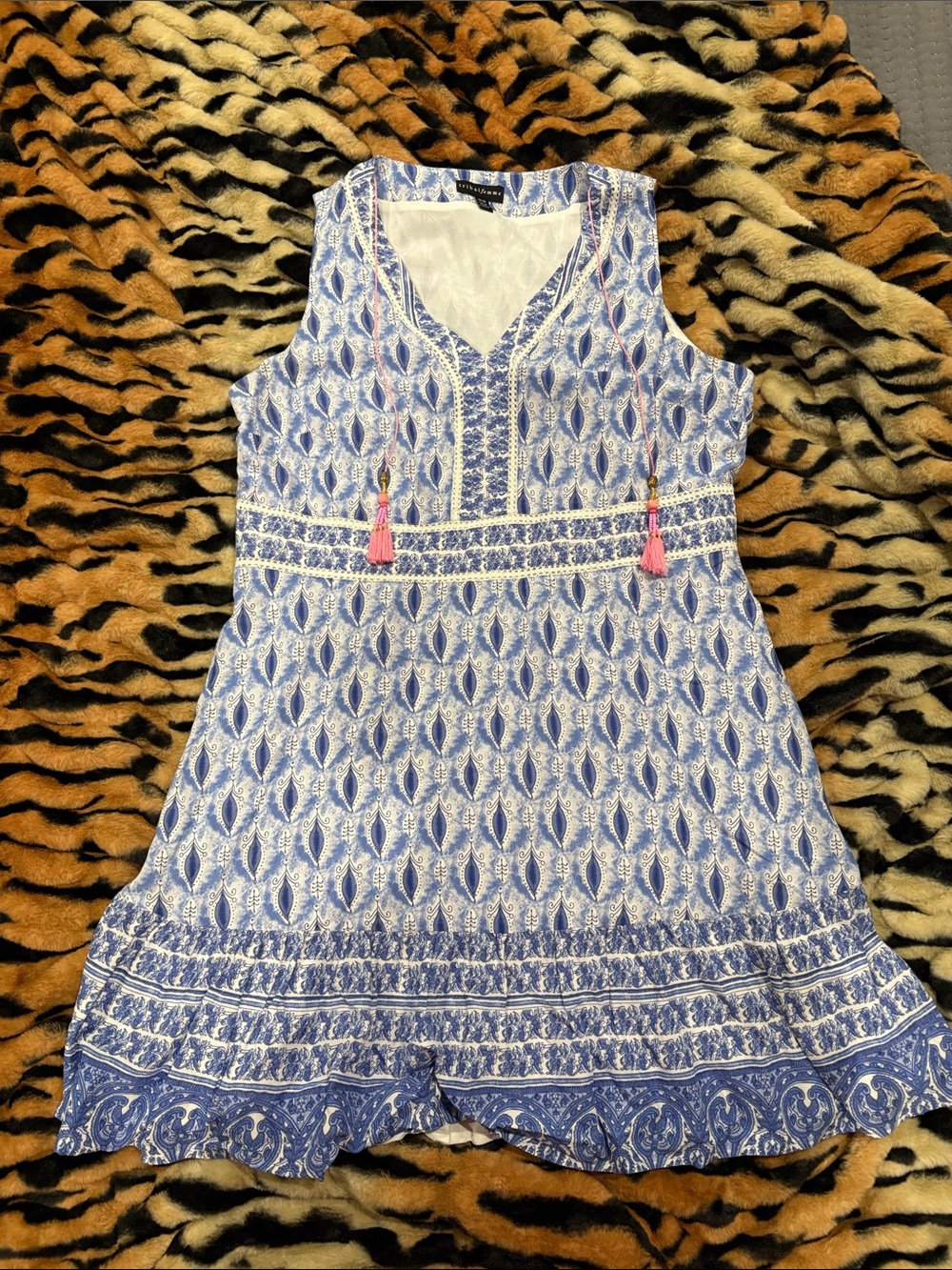 Blue & White Printed Sleeveless Dress with Pink Tassels tribal femme size m